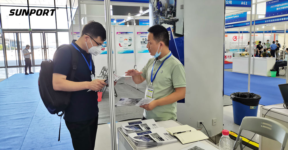 长沙尊龙中国官网智能参加新材料展会 为客户提供个性化自动化设备