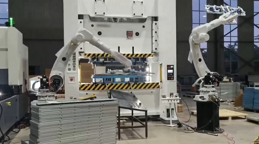 冲床、折弯机机器人上下料